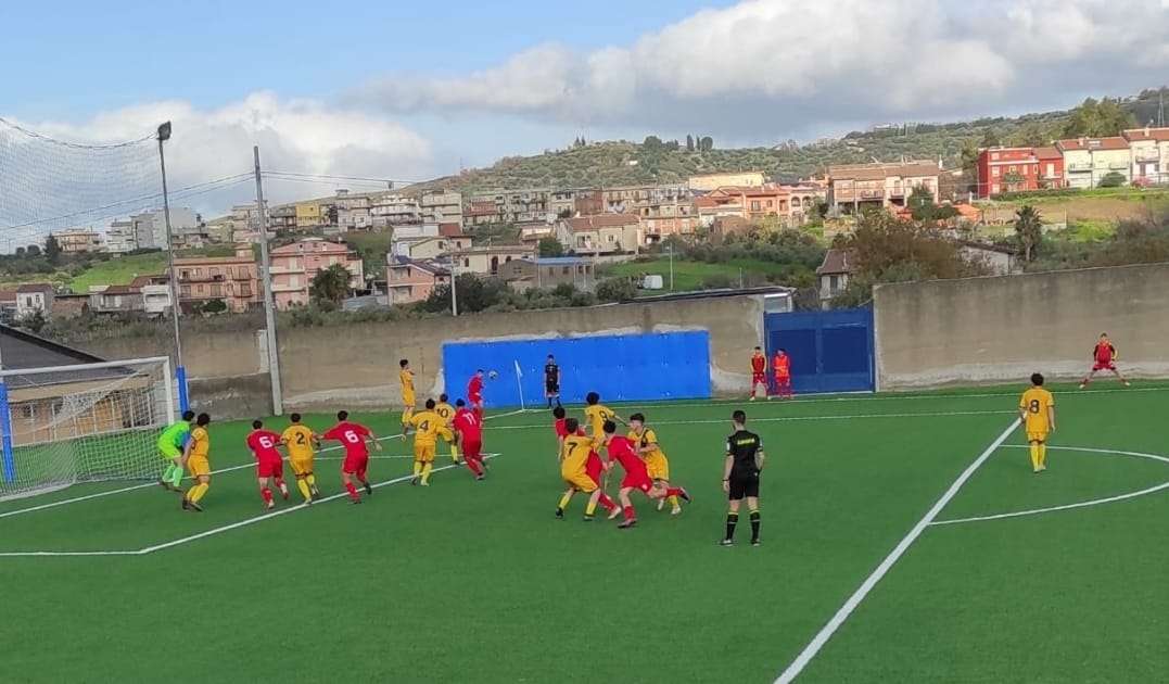 JUVE STABIA – Fiducia in due giovani difensori (2002)