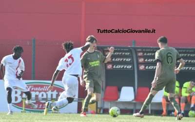 MILAN – Ecco la firma! Indosserà ancora la maglia rossonera