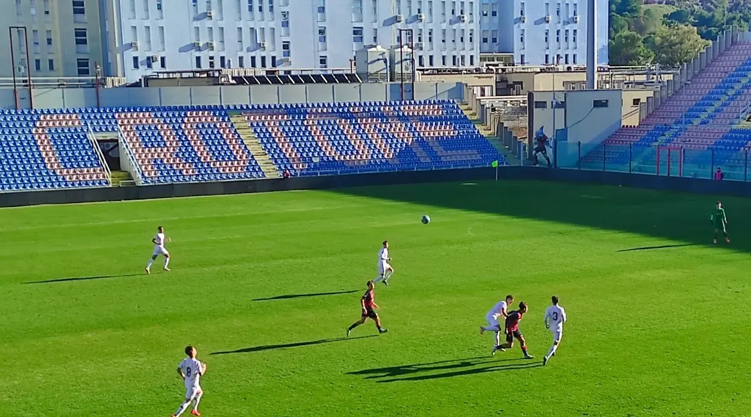 CROTONE-COSENZA (U17) – Derby 1-5, per i LUPI media “play off” solo nel ritorno