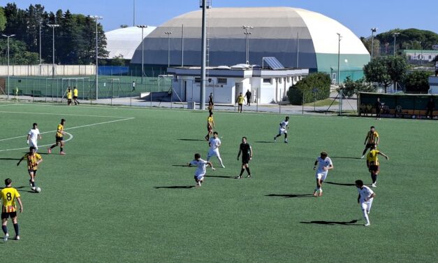 Lecce-Como (Under 18) – TRIS degli ospiti al “Kick Off”